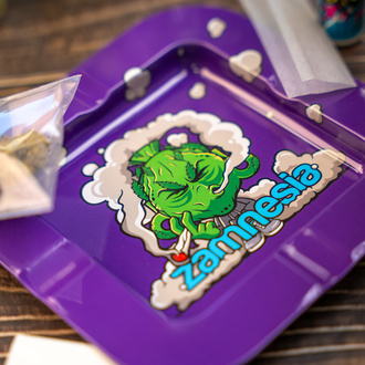 Budhead cinzeiro quadrado em metal (Zamnesia)