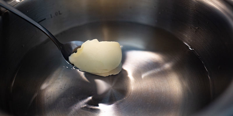 Acrescenta duas colheres de manteiga