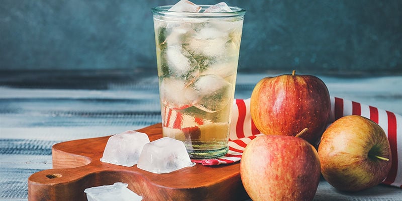 Sidra bem gelada (maçã, pera ou morango)