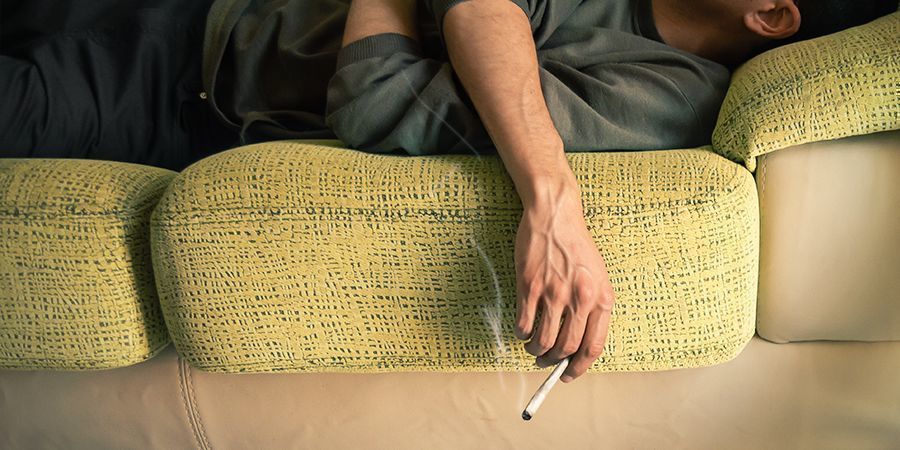 RECUPERAR DE UM EFEITO DE CANNABIS