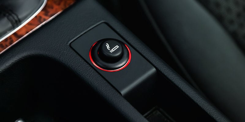 Pegue um isqueiro de carro