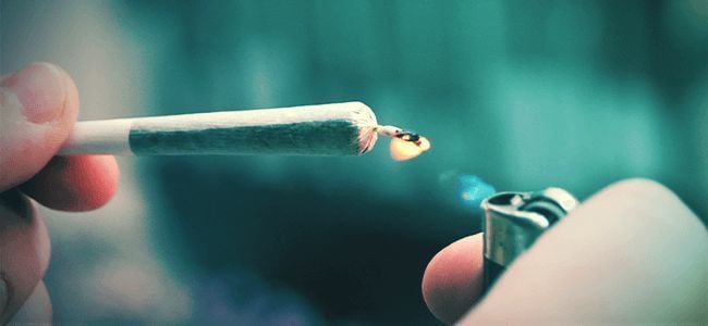 Erros dos fumadores: Isqueiro de má qualidade