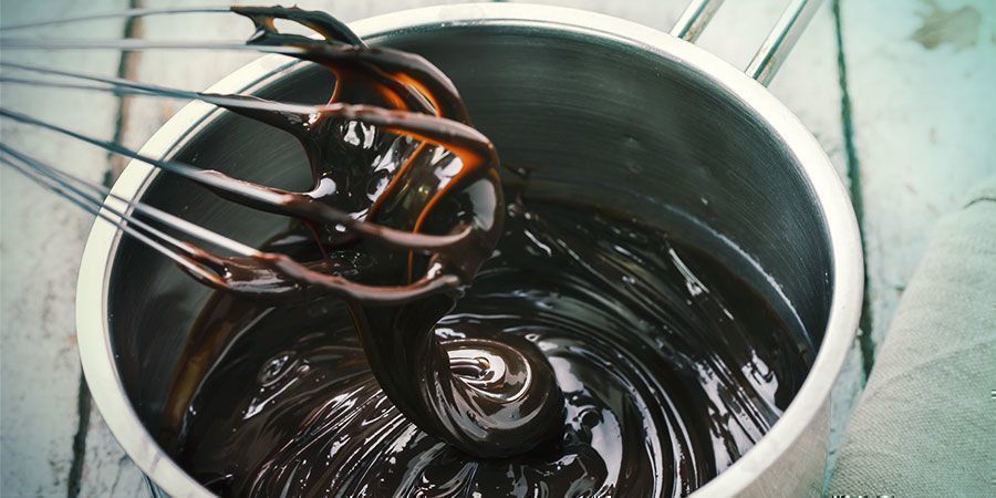 comece a derreter o chocolate