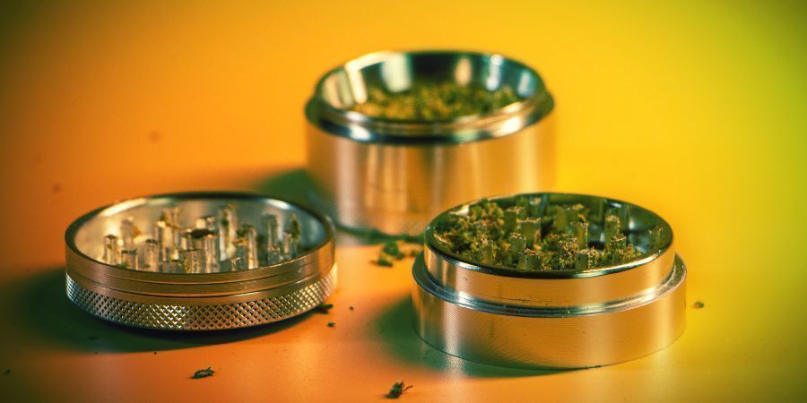 AS PARTES DE UM GRINDER