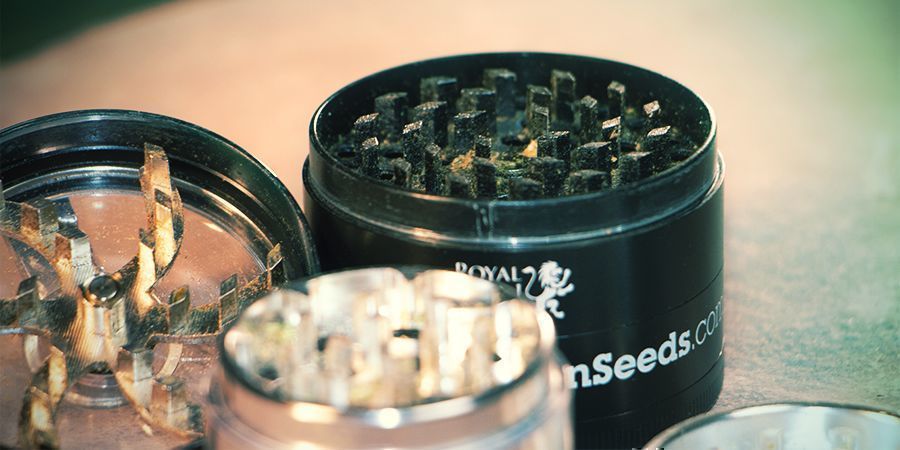 Porque deve limpar o seu grinder?