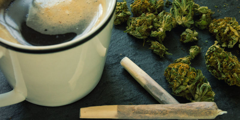 Consumir cafeína com outras drogas