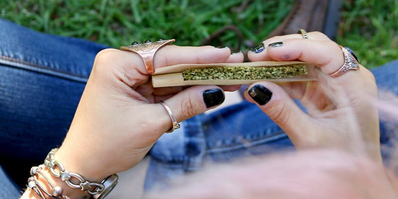 Cigarros e blunts