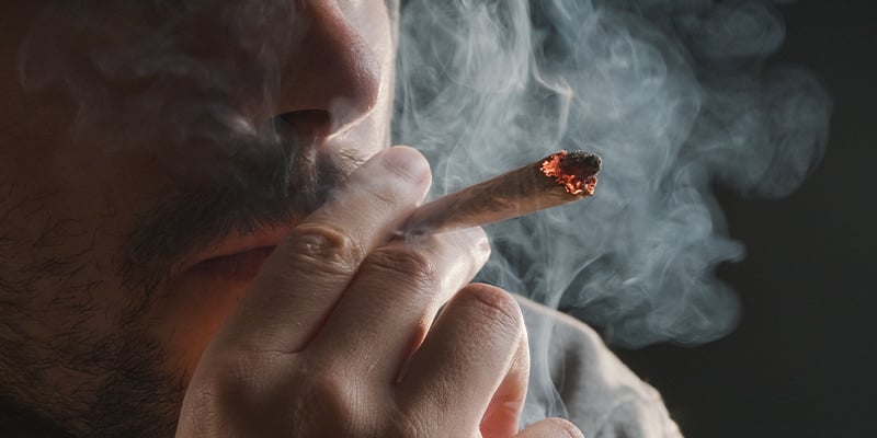 Como funciona a inalação de cannabis