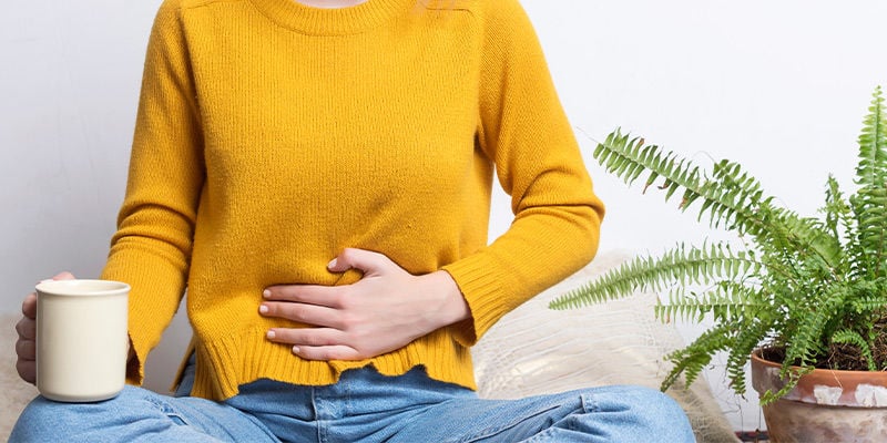 Quais são os possíveis efeitos negativos da curcuma?