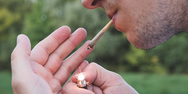 Quais são os prós e contras de consumir canábis ao praticar bouldering
