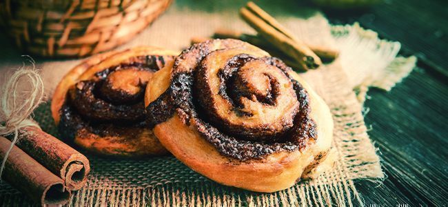 Rolos de canela com cannabis