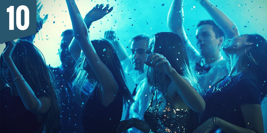 Participa numa festa de dança extática