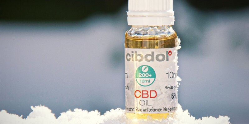Será que o consumo de óleo de CBD de espectro completo pode levar a reprovação num teste de drogas?