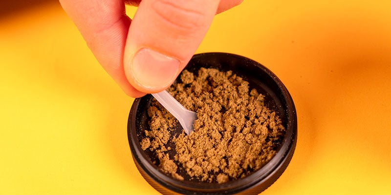 Como colher kief