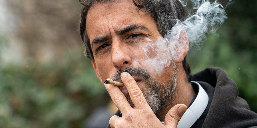Boca seca: Uma consequência comum do consumo de canábis?