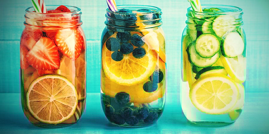 Alternativas à água do bong: água aromatizada com fruta