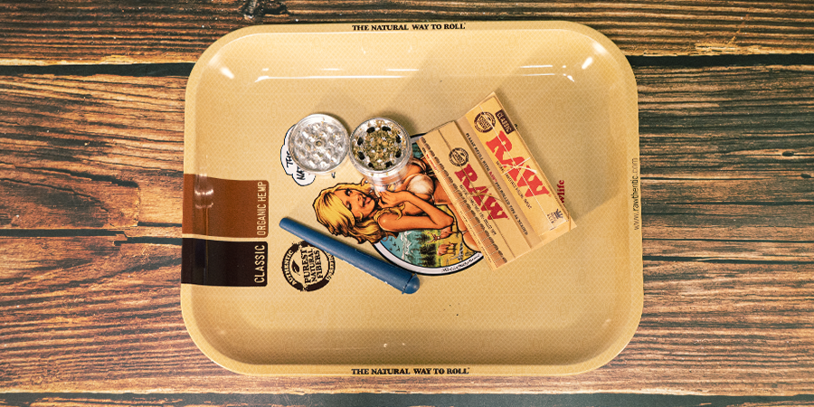 RAW Rolling Tray Girl