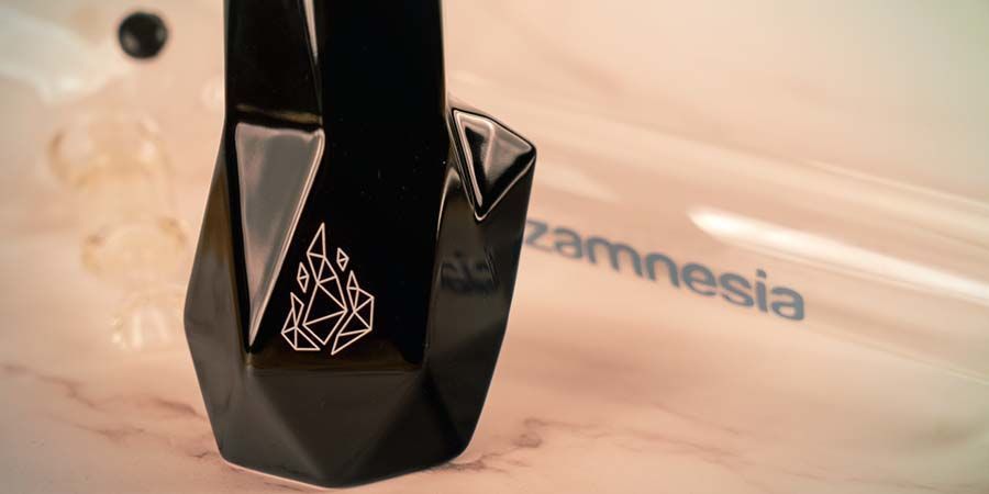 Quais são as vantagens e desvantagens de um bong de cerâmica?