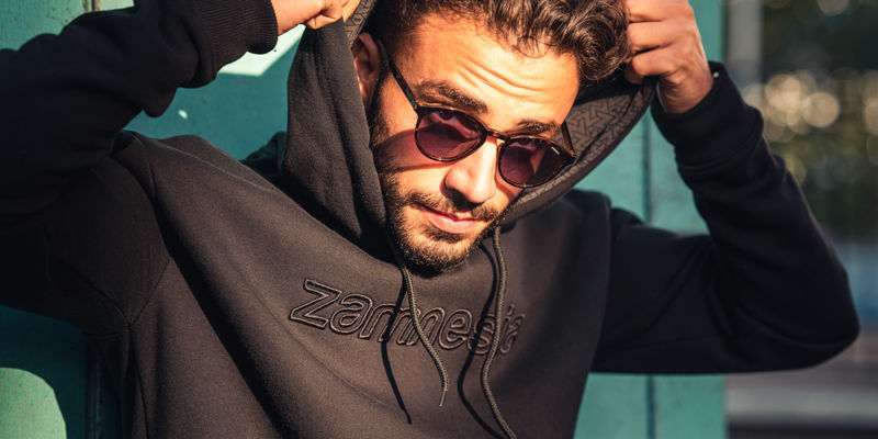 Sweatshirt Zamnesia Preta com Bordado