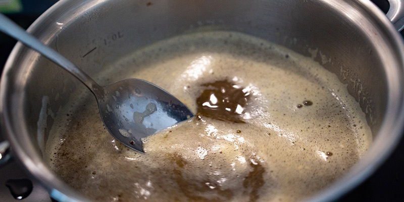 Reduz o lume e mexe regularmente