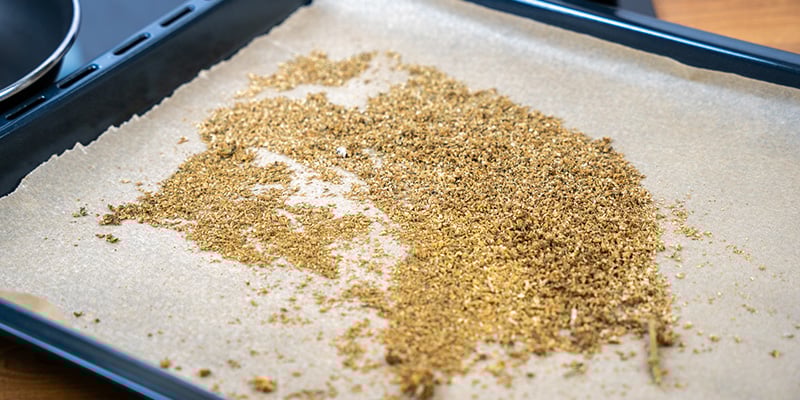 Passo 1: Descarboxilar a cannabis Passo 1: Descarboxilar a cannabis