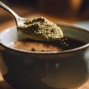 Pode misturar kratom com caf&eacute;? Como pode ser a sua manh&atilde;